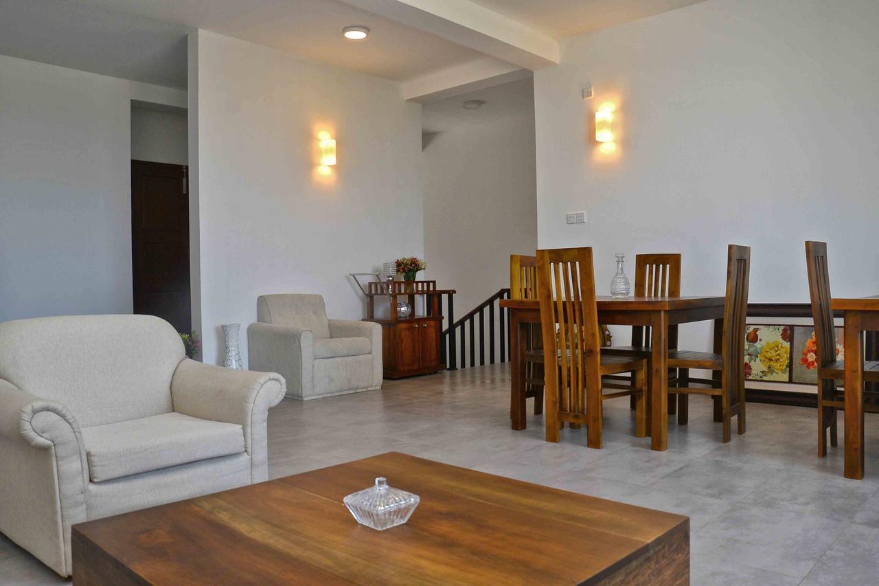 Red Chillies Tourist Inn Kandy Dış mekan fotoğraf
